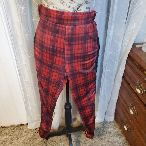 NWOT Dressfo red plaid lace up sides leggings sz 8 - Picture 1 of 7